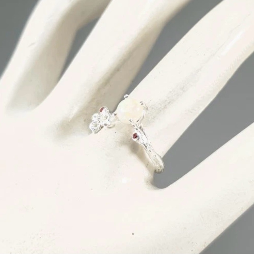 Natural 6mm Opal and Red Garnet Ring Size 7 - Picture 7 of 9